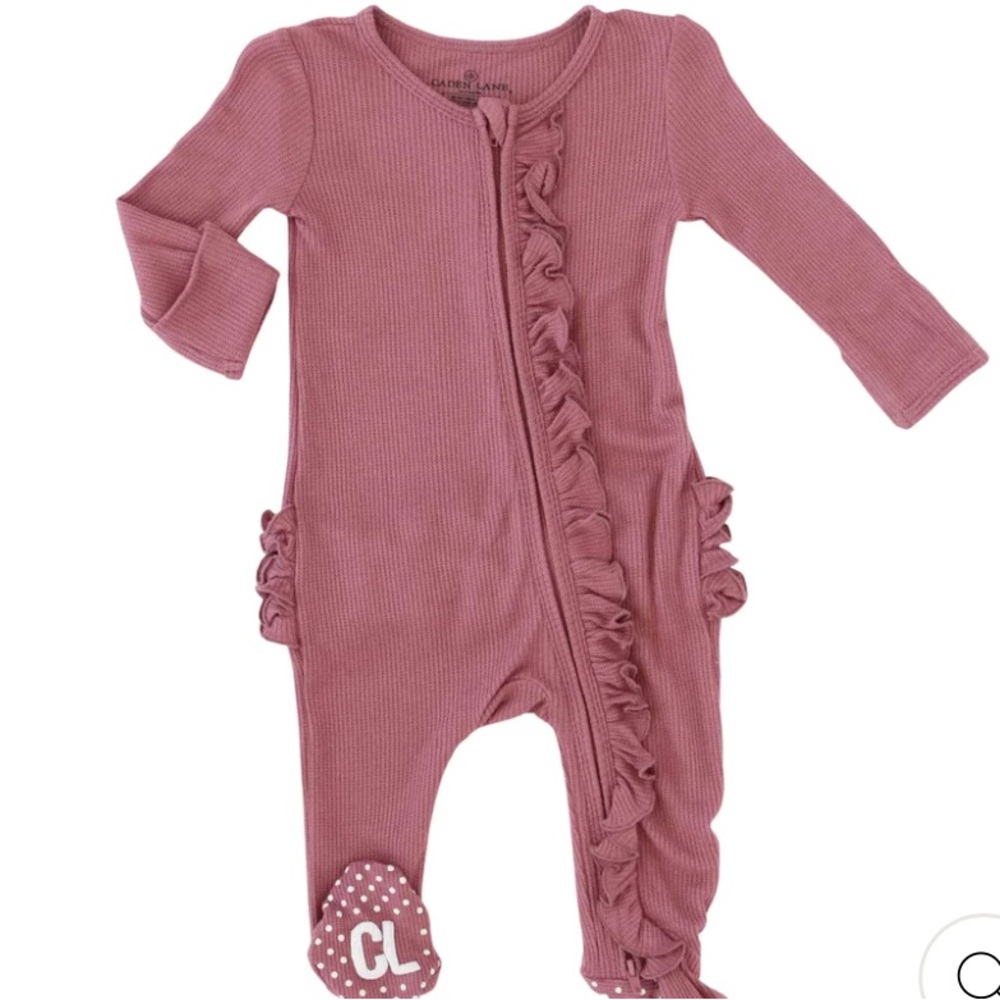 Caden Lane waffle bamboo zipper ruffle footie